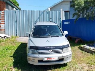 2002 Mitsubishi Space Wagon III, серебристый, 430000 рублей, вид 1
