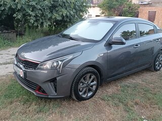 2021 Kia Rio IV Рестайлинг, серый, 1250000 рублей, вид 1