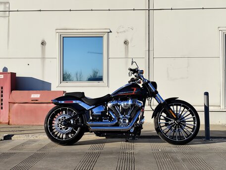 2023 Harley-Davidson Breakout, чёрный, 1990000 рублей, вид 1