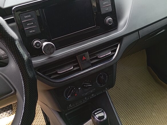 2021 Skoda Rapid II, белый - вид 11