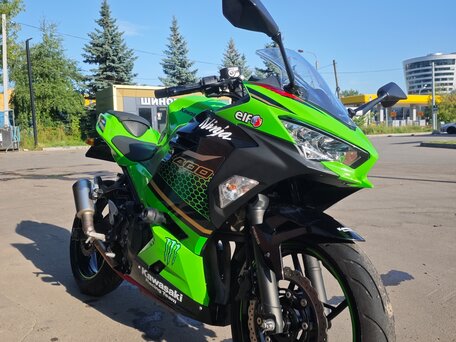 2020 Kawasaki Ninja 400, зелёный, 525000 рублей, вид 1