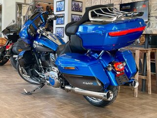 2026 Harley-Davidson CVO Street Glide Limited, синий, 6950000 рублей, вид 5