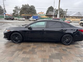 2022 Toyota Avalon V, чёрный, 4100000 рублей, вид 4