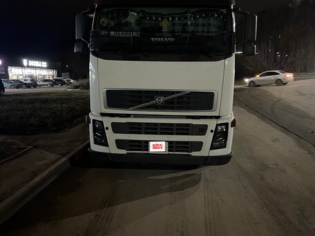 2005 Volvo FH, белый, 4500000 рублей, вид 1