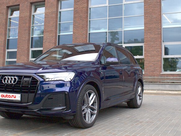 2020 Audi Q7 45 TDI II (4M) Рестайлинг, синий, 7990000 рублей - вид 1