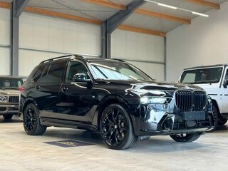 2026 BMW X7 40d I (G07) Рестайлинг, чёрный, 17990000 рублей, вид 3