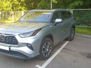 2023 Toyota Highlander IV (XU70), серебристый, 4500000 рублей, вид 2