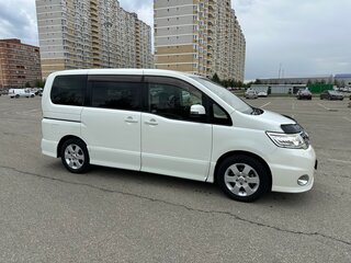 2010 Nissan Serena III (C25), белый, 1120000 рублей, вид 4