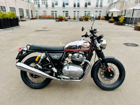 2026 Royal Enfield INT650, серебристый, 669000 рублей, вид 1