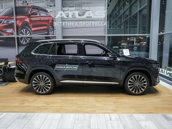 2026 Geely Monjaro I Рестайлинг, чёрный, 4955000 рублей - вид 3
