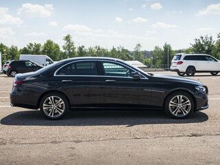 2021 Mercedes-Benz E-Класс 350 V (W213, S213, C238) Рестайлинг, чёрный, 5699000 рублей, вид 4