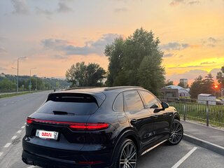 2019 Porsche Cayenne E-Hybrid III, синий, 6390000 рублей, вид 5