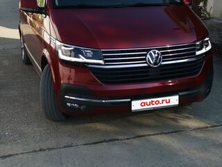 2019 Volkswagen Multivan T6 Рестайлинг, красный, 5650000 рублей, вид 4