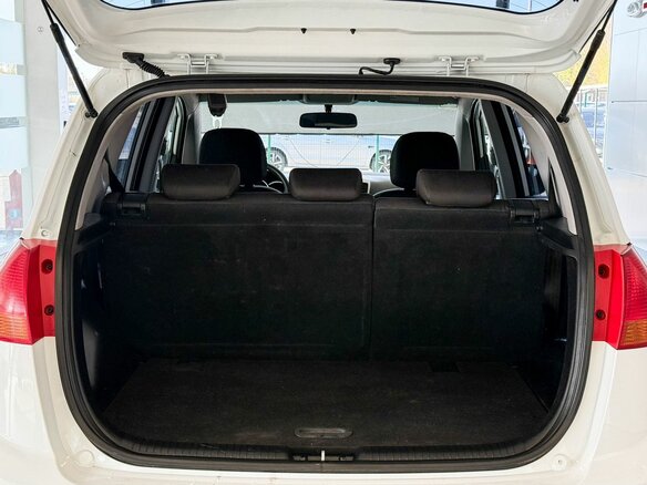 2011 Kia Venga 5-speed I, белый, 647000 рублей - вид 6