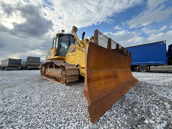 2017 Komatsu D65, жёлтый, 12300000 рублей - вид 9