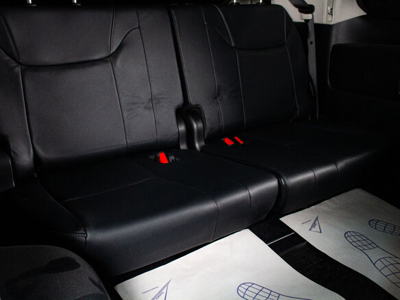 2013 Lexus LX 570 III Рестайлинг, чёрный - вид 16
