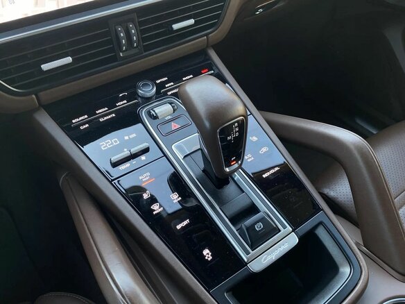 2020 Porsche Cayenne III, белый, 7450000 рублей - вид 28