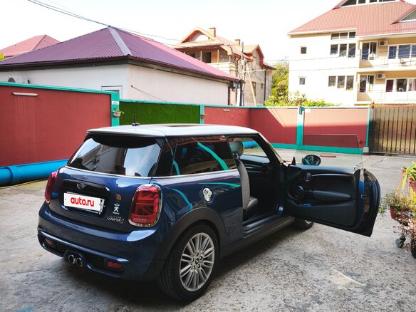 2017 Mini Hatch Cooper S III (F55/F56), синий, 1760000 рублей - вид 2