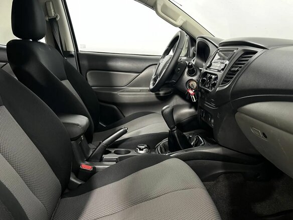 2017 Mitsubishi L200 V, белый, 2350000 рублей - вид 12