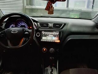 2012 Kia Rio III, серебристый, 700000 рублей, вид 2
