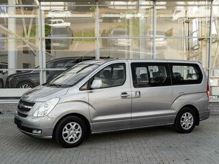Hyundai Grand Starex I