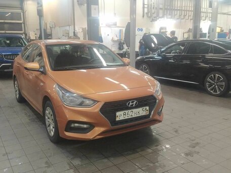 2017 Hyundai Solaris II, оранжевый, 1099000 рублей, вид 2