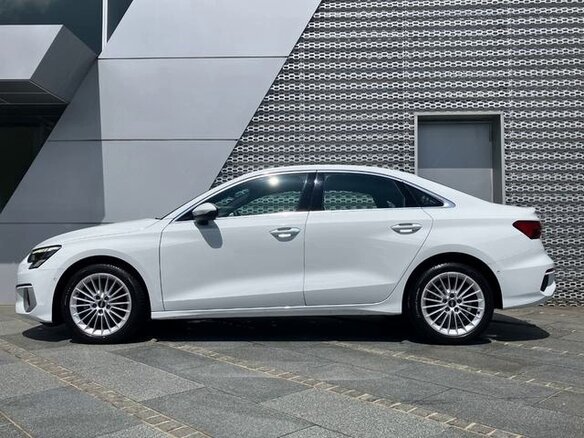 2022 Audi A3 30 TFSI IV (8Y), белый, 1499000 рублей - вид 1