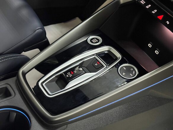 2026 Audi A3L 35 TFSI IV (8Y) Рестайлинг, зелёный, 4049000 рублей - вид 18