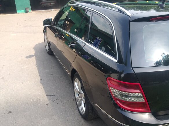 2008 Mercedes-Benz C-Класс 220 CDI III (W204), чёрный, 1100000 рублей - вид 8