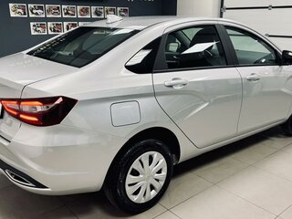 2026 Lada (ВАЗ) Vesta I Рестайлинг (NG), серый, 1705000 рублей, вид 4