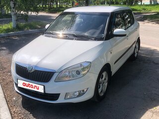 2011 Skoda Fabia II Рестайлинг, белый, 575000 рублей, вид 1