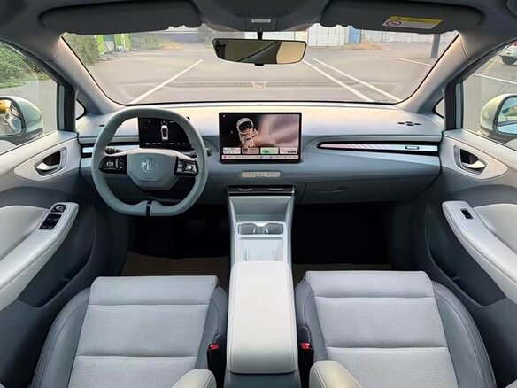 2025 MG 4 EV 42.8 kWh II, зелёный, 1675000 рублей - вид 15