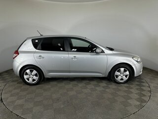 2011 Kia Ceed I Рестайлинг, серебристый, 690000 рублей, вид 4