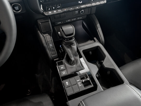 2025 Toyota Land Cruiser Prado 250 Series, белый - вид 22