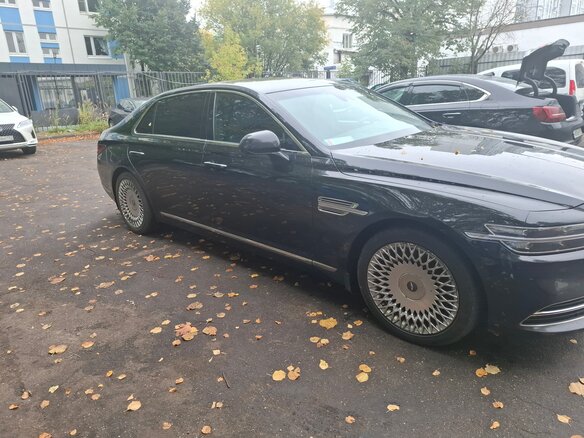 2019 Genesis G90 I Рестайлинг, чёрный, 3500000 рублей - вид 3