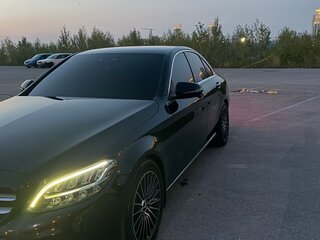 2020 Mercedes-Benz C-Класс 180 IV (W205) Рестайлинг, чёрный, 2600000 рублей, вид 1