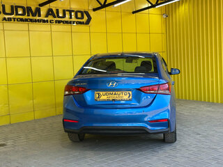 2017 Hyundai Solaris II, синий, 890000 рублей, вид 5