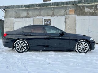 2010 BMW 5 серии 535i VI (F10/F11/F07), чёрный, 1999999 рублей, вид 3