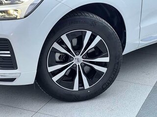 2022 Volvo XC60 II Рестайлинг, белый, 5000666 рублей, вид 4