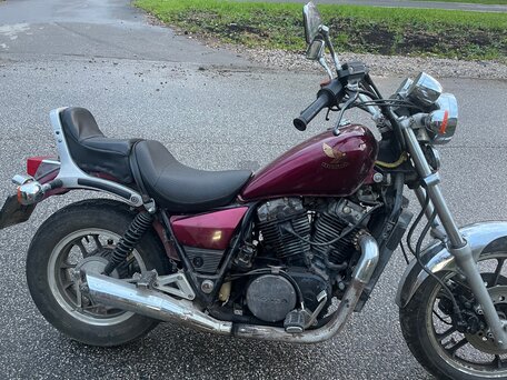 1985 Honda NV 750, красный, 235000 рублей, вид 1