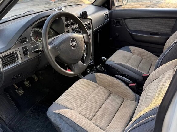 2011 Daewoo Nexia I Рестайлинг, белый, 180000 рублей - вид 4