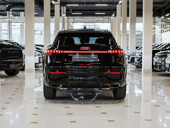 2026 Audi Q5 L III (GU), чёрный, 6375000 рублей - вид 4