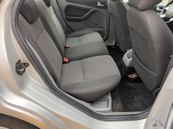 2010 Ford Focus II Рестайлинг, серебристый, 469000 рублей - вид 29