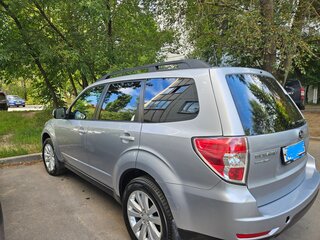 2012 Subaru Forester III Рестайлинг, серебристый, 1300000 рублей, вид 5