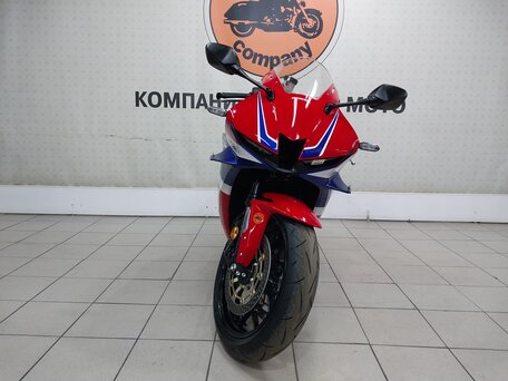 2024 Honda CBR 600RR, красный, 1349000 рублей, вид 3