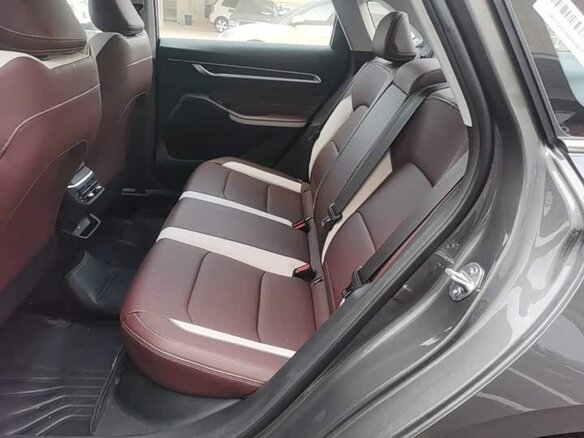 2026 Geely Emgrand III, серебристый - вид 20