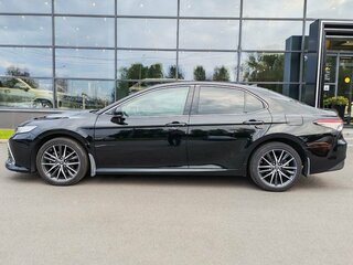 2022 Toyota Camry VIII (XV70) Рестайлинг, чёрный, 3273000 рублей, вид 3