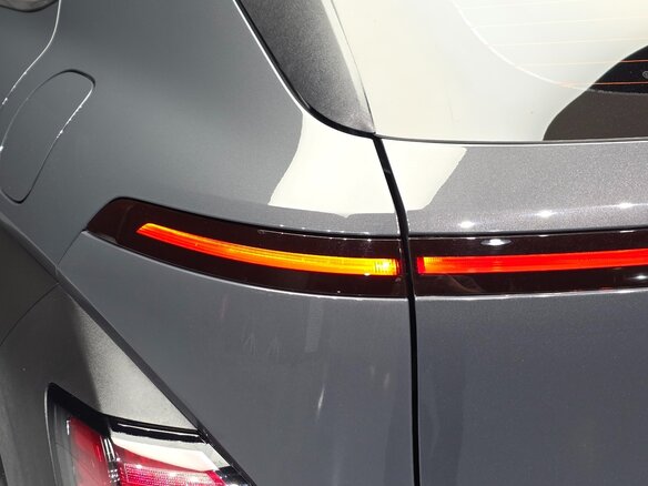 2023 Hyundai Kona II (SX2), серый, 2150000 рублей - вид 5