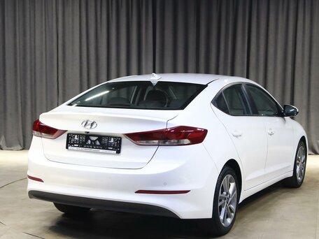 2018 Hyundai Elantra VI (AD), белый, 1249000 рублей, вид 2