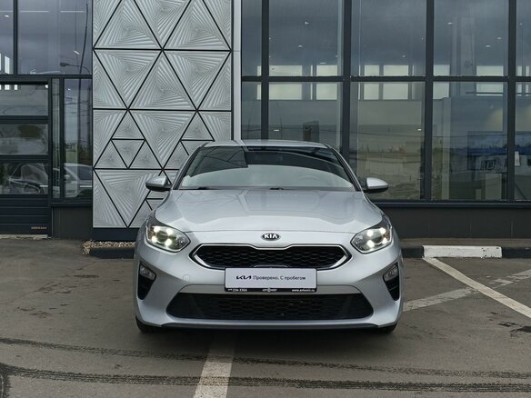2018 Kia Ceed III, серебристый, 1589000 рублей - вид 1